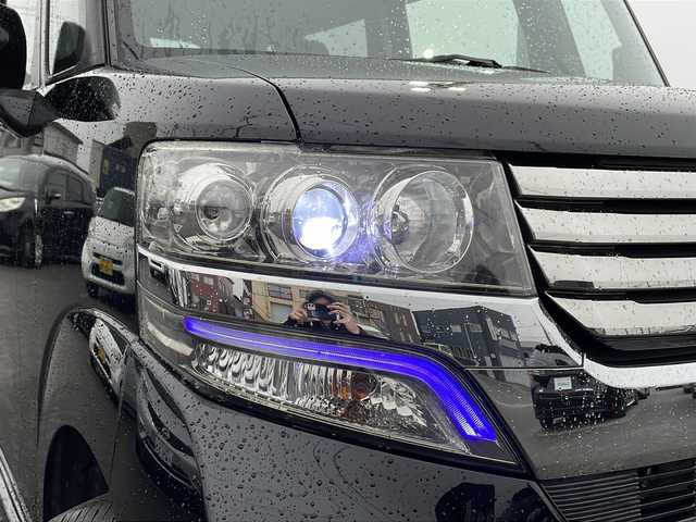 ホンダ Ｎ ＢＯＸ カスタム G ターボSSパッケージ 道北・旭川 2013(平25)年 7.7万km クリスタルブラックパール 4WD/純正メモリナビ/ CD/SD/USB/1セグ/バックカメラ/クルーズコントロール/横滑り防止/パドルシフト/両側パワースライドドア /エンジンスターター /ETC/プッシュスタート /オートライト/HIDヘッドライト/フォグライト/ミラーヒーター /純正フロアマット/ドアバイザー