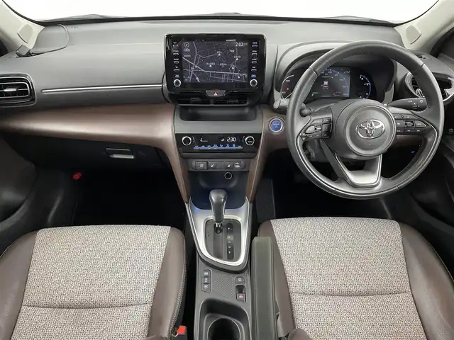 トヨタ ヤリスクロス ハイブリッド Z 埼玉県 2021(令3)年 3.5万km ホワイトパールクリスタルシャイン 純正ナビ/(フルセグ・AM・FM・Bluetooth・Miracast)/レーントレーシングアシスト/プリクラッシュセーフティ/パーキングサポートブレーキ/ロードサインアシスト/シートヒーターD+N席/バックカメラ/レーダークルーズコントロール/ＥＴＣ２．０/純正アルミホイール１８インチ/前後ドライブレコーダー/ＬＥＤヘッドライト/プッシュスタート/スマートキー