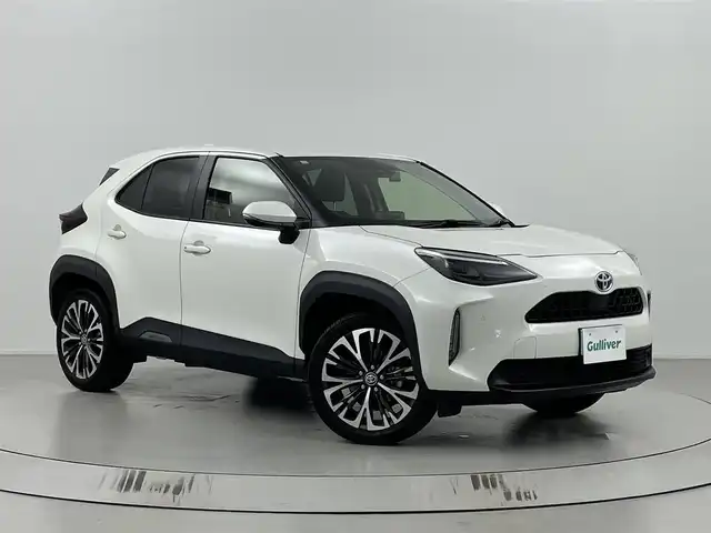 トヨタ ヤリスクロス ハイブリッド Z 埼玉県 2021(令3)年 3.5万km ホワイトパールクリスタルシャイン 純正ナビ/(フルセグ・AM・FM・Bluetooth・Miracast)/レーントレーシングアシスト/プリクラッシュセーフティ/パーキングサポートブレーキ/ロードサインアシスト/シートヒーターD+N席/バックカメラ/レーダークルーズコントロール/ＥＴＣ２．０/純正アルミホイール１８インチ/前後ドライブレコーダー/ＬＥＤヘッドライト/プッシュスタート/スマートキー