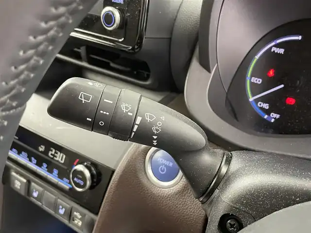 トヨタ ヤリスクロス ハイブリッド Z 埼玉県 2021(令3)年 3.5万km ホワイトパールクリスタルシャイン 純正ナビ/(フルセグ・AM・FM・Bluetooth・Miracast)/レーントレーシングアシスト/プリクラッシュセーフティ/パーキングサポートブレーキ/ロードサインアシスト/シートヒーターD+N席/バックカメラ/レーダークルーズコントロール/ＥＴＣ２．０/純正アルミホイール１８インチ/前後ドライブレコーダー/ＬＥＤヘッドライト/プッシュスタート/スマートキー