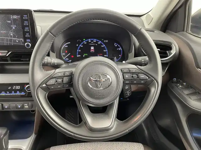トヨタ ヤリスクロス ハイブリッド Z 埼玉県 2021(令3)年 3.5万km ホワイトパールクリスタルシャイン 純正ナビ/(フルセグ・AM・FM・Bluetooth・Miracast)/レーントレーシングアシスト/プリクラッシュセーフティ/パーキングサポートブレーキ/ロードサインアシスト/シートヒーターD+N席/バックカメラ/レーダークルーズコントロール/ＥＴＣ２．０/純正アルミホイール１８インチ/前後ドライブレコーダー/ＬＥＤヘッドライト/プッシュスタート/スマートキー