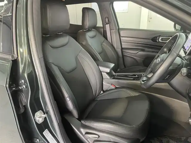 クライスラー・ジープ ジープ コンパス ナイトイーグル 兵庫県 2023(令5)年 0.5万km 緑Ⅱ 100台限定/10.1モニター純正ナビ/バックカメラ/ETC/ドライブレコーダー/ブラックステッチ入革/ファブリックコンビシート/アダプティブクルーズコントロール/オートブレーキホールド/パークアシスト/トラフィックサインレゴニクション/インテリジェントスピードアシスト/純正18インチAW/リフレクター式LEDヘッドランプ/ブラックルーフレール/スマートキー/Bluetooth/USB