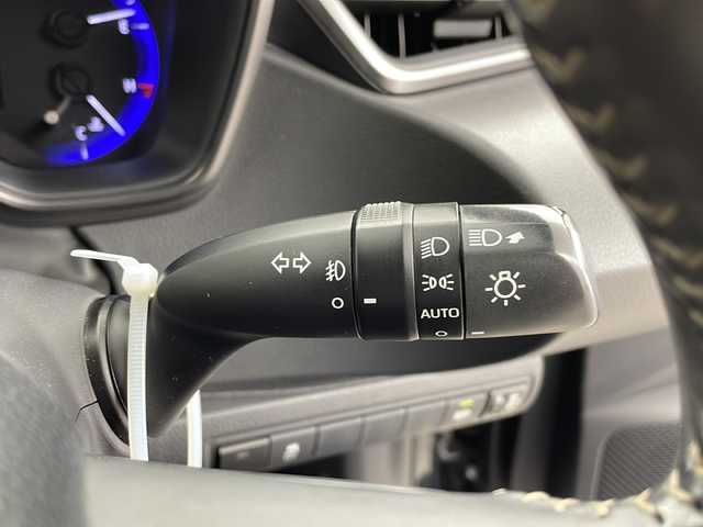 トヨタ カローラツーリング ハイブリッド ダブルバイビー 千葉県 2020(令2)年 4.9万km ブラックマイカ セーフティセンス/・プリクラッシュセーフティ/・レーントレーシングアシスト/・全車速追従機能付レーダークルーズ/・オートマチックハイビーム/・ロードサインアシスト/純正7インチディスプレイオーディオ/・Bluetooth接続/バックカメラ/スマートキー/ビルトインETC/前後コーナーセンサー