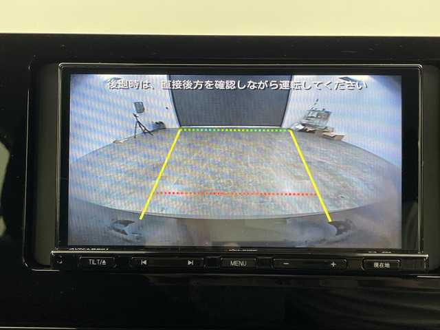 トヨタ プリウス X 大分県 2023(令5)年 5.3万km シルバーメタリック Toyota Safety Sense/・プリクラッシュセーフティ/・レーントレーシングアシスト［LTA］/＋レーンディパーチャーアラート［LDA］、/・レーダークルーズコントロール（全車速追従機能付）/・オートマチックハイビーム［AHB］/・ロードサインアシスト［RSA］/・ドライバー異常時対応システム/・プロアクティブドライビングアシスト［PDA］/・発進遅れ告知機能［TMN］/社外ナビ　型式：AVN-LBS01/【Bluetooth、AM/FM】/ステアリングスイッチ/バックカメラ/プッシュスタート/ETC/AC100V/電動パーキング/オートホールド機能/電動格納ミラー/社外フロアマット/オートライト/LEDヘッドライト/スペアタイヤ