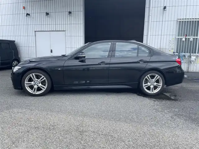 ＢＭＷ ３２０ｉ Mスポーツ 神奈川県 2018(平30)年 4万km サファイアブラックP ワンオーナー/純正HDDナビ/(Bluetooth/USB/CD/DVD)/バックカメラ/ETC/追従クルーズコントロール/前後ドライブレコーダー/前席シートヒーター/前席パワーシート/D席シートメモリ/コーナーセンサー/パドルシフト/車線逸脱警報/横滑り防止装置/衝突軽減システム/スペアキー×１/保証書/取扱説明書