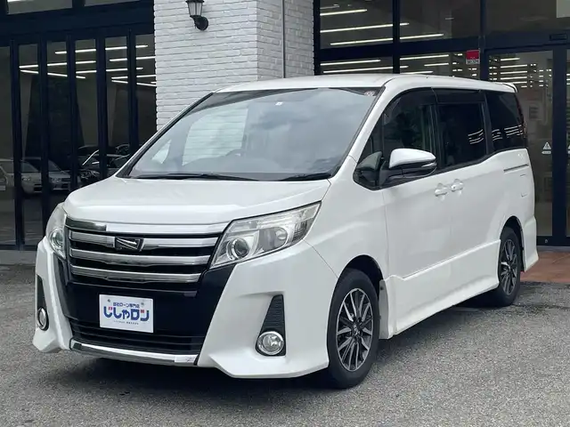 トヨタ ノア Si 高知県 2014(平26)年 12.6万km ホワイトパールクリスタルシャイン (株)IDOMが運営する【じしゃロン高知店】の自社ローン専用車両になります。こちらは現金またはオートローンご利用時の価格です。自社ローンご希望の方は別途その旨お申付け下さい