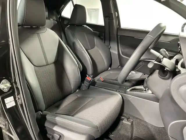トヨタ ヤリスクロス ハイブリッド Z 福岡県 2023(令5)年 2.8万km 黒 禁煙車純正ディスプレイオーディオ（ナビ/BT/ACP）全方位モニタートヨタセーフティーシートヒーターハーフレザーシートドラレコパワーシート踏み間違い防止スマートキープッシュスタート