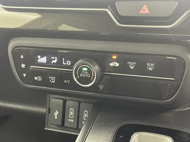 ホンダ Ｎ ＢＯＸ カスタム G L ターボ ホンダセンシング 茨城県 2019(平31)年 2.6万km プラチナホワイトパール 純正ナビ/バックカメラ/衝突被害軽減ブレーキ/車線逸脱抑制装置/レーダークルーズコントロール/オートマチックハイビーム/ソナー/両側電動スライドドア/ETC/純正15インチAW/LEDヘッドライト/スマートキー