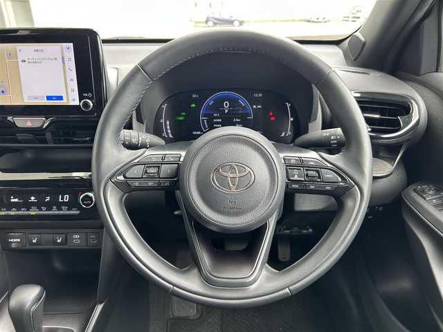 トヨタ ヤリスクロス ハイブリッド Z 静岡県 2024(令6)年 1.6万km ブラックマイカ トヨタセーフティセンス/純正ディスプレイオーディオ/ナビ/フルセグ/ＥＴＣ２．０/ＡＰＰＬＥＣＡＲＰＬＡＹ/全周囲カメラ/ハーフレザー/シートヒーター/パワーシート/ハンドルヒーター/ＢＳＭ/ＬＥＤヘッド/純正フロアマット/純正１８ＡＷ