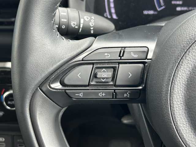 トヨタ ヤリスクロス ハイブリッド Z 静岡県 2024(令6)年 1.6万km ブラックマイカ トヨタセーフティセンス/純正ディスプレイオーディオ/ナビ/フルセグ/ＥＴＣ２．０/ＡＰＰＬＥＣＡＲＰＬＡＹ/全周囲カメラ/ハーフレザー/シートヒーター/パワーシート/ハンドルヒーター/ＢＳＭ/ＬＥＤヘッド/純正フロアマット/純正１８ＡＷ