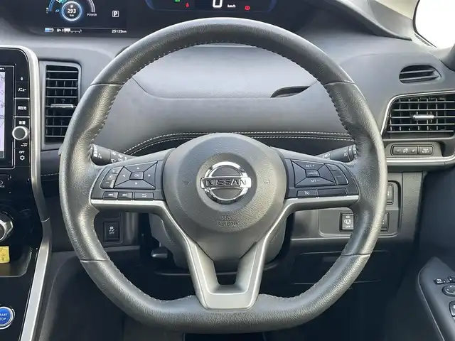日産 セレナ e－パワー ハイウェイスター V 滋賀県 2019(平31)年 2.6万km ブリリアントホワイトパール 純正9型ナビ/（CD　BD　Bluetooth フルセグ）/バックカメラ/両側電動ドア/クルーズコントロール/衝突軽減ブレーキ/レーンアシスト/ステアリングリモコン/LEDヘッドライト/オートライト/ETC