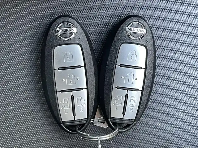 日産 セレナ e－パワー ハイウェイスター V 滋賀県 2019(平31)年 2.6万km ブリリアントホワイトパール 純正9型ナビ/（CD　BD　Bluetooth フルセグ）/バックカメラ/両側電動ドア/クルーズコントロール/衝突軽減ブレーキ/レーンアシスト/ステアリングリモコン/LEDヘッドライト/オートライト/ETC