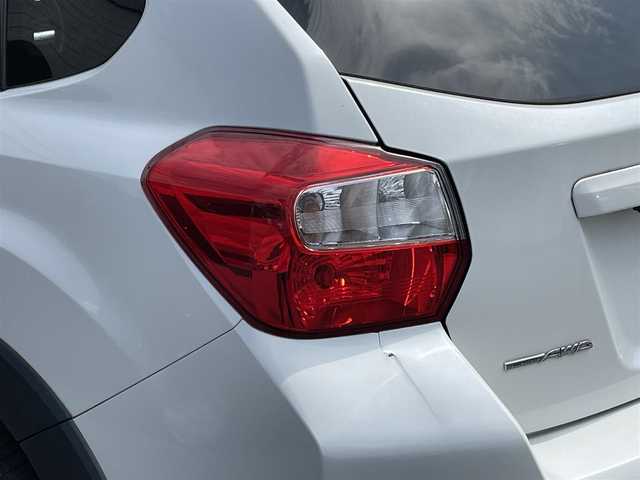 スバル インプレッサ ＸＶ 2．0i－L アイサイト 岩手県 2015(平27)年 5.9万km クリスタルホワイトP 禁煙車/4WD/追従型クルーズコントロール/純正ナビ/→フルセグTV/Bluetooth/CD/DVD/FM/AM/バックカメラ/横滑り防止装置/レーンアシスト/衝突軽減ブレーキ/パドルシフト/〇プッシュスタート/〇電動格納ミラー/〇ウィンカーミラー/〇ドアバイザー/〇パワーウィンドウ/〇USBポート2つ/〇シガーソケット2つ/オートライト/フォグライト/ドライブレコーダー/ETC/スペアキー/冬タイヤ社外アルミホイール車載