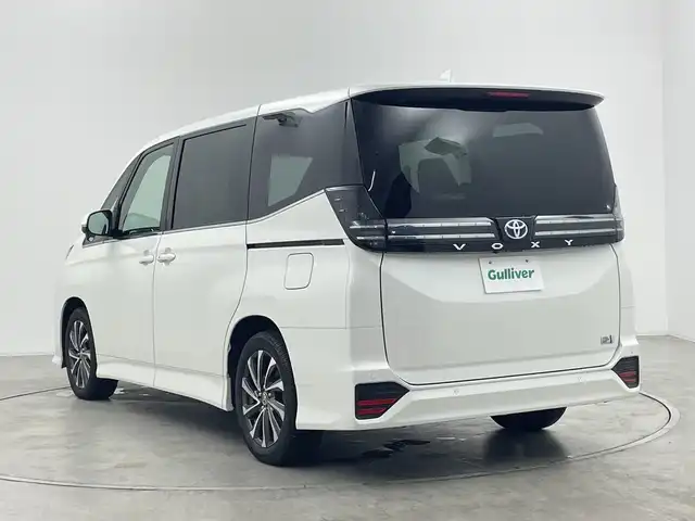 トヨタ ヴォクシー ハイブリッド S－Z 群馬県 2024(令6)年 1.2万km ホワイトパールクリスタルシャイン 純正１０．５型ナビ　バックカメラ　ＣＤ／ＤＶＤ　プロジェクター型３眼ＬＥＤライト　アダプティブクルーズコントロール　衝突被害軽減ブレーキ　両側電動スライドドア　シートヒーター　純正ＥＴＣ２．０　禁煙車