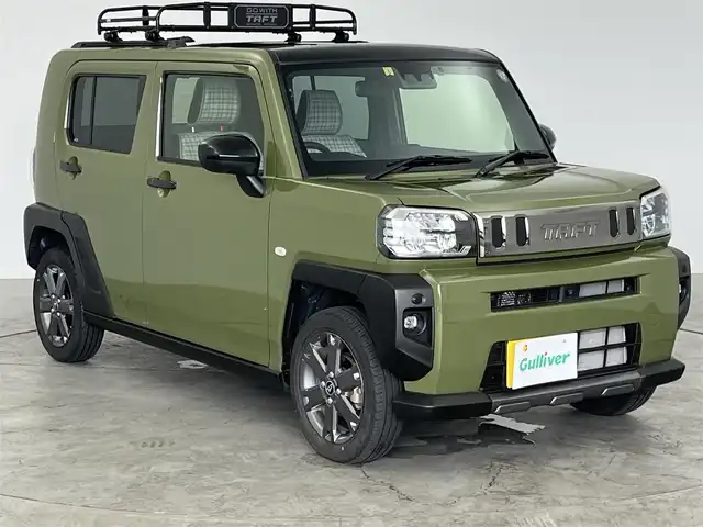 ダイハツ タフト G ダーククロムベンチャー 福島県 2023(令5)年 1.8万km フォレストカーキメタリック スマートアシスト/　　・衝突回避支援ブレーキ機能/　　・車線逸脱警報機能/　　・ふらつき警報/　　・アダプティブドライビングハイビーム/　　・コーナーセンサー/　　・パノラマモニター/純正ルーフキャリア/ルーフレール/ガラスルーフ/7インチナビ/　　・CD/DVD/BT/フルセグ/ETC/シートヒーター（前席）/純正LEDヘッドライト/フォグランプ/純正15インチアルミホイール