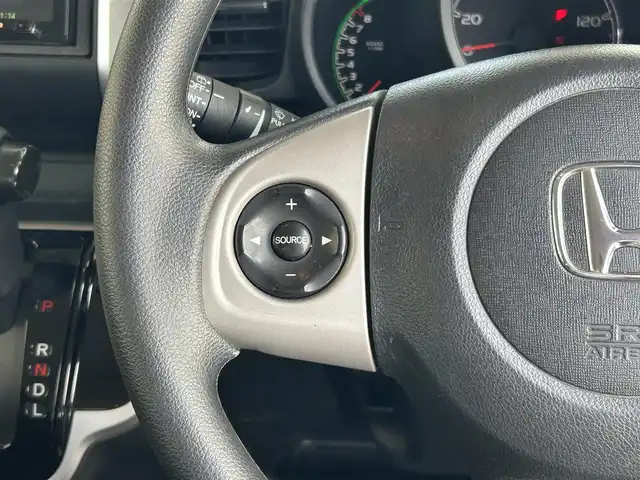 ホンダ Ｎ ＢＯＸ G Lパッケージ 兵庫県 2014(平26)年 10.1万km プレミアムホワイトパール 社外7インチナビ/　　(AM/FM/CD/DVD/BT)/ワンセグTV/バックカメラ/プッシュスタート/横滑り防止装置/ステアリングリモコン/オートライト/ETC/片側パワースライドドア/ドアバイザー/純正14インチアルミホイール/スマートキー/保証書/取扱説明書