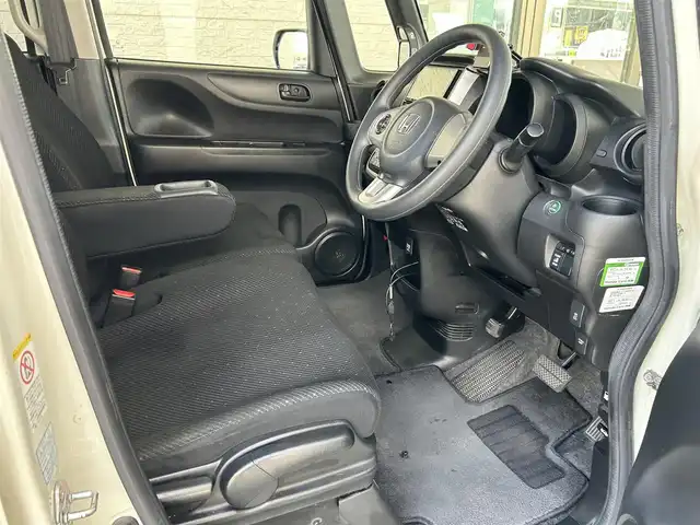 ホンダ Ｎ ＢＯＸ G Lパッケージ 兵庫県 2014(平26)年 10.1万km プレミアムホワイトパール 社外7インチナビ/　　(AM/FM/CD/DVD/BT)/ワンセグTV/バックカメラ/プッシュスタート/横滑り防止装置/ステアリングリモコン/オートライト/ETC/片側パワースライドドア/ドアバイザー/純正14インチアルミホイール/スマートキー/保証書/取扱説明書