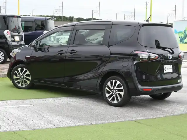 トヨタ シエンタ ハイブリッド G クエロ 千葉県 2018(平30)年 5.5万km クールボルドーガラスフレーク Toyota Safety Sense/・プリクラッシュセーフティ/・レーンディパーチャーアラート/・オートハイビーム/両側パワースライドドア/ハーフレザーシート/前席シートヒーター/純正SDナビ/地デジTV/【DVD/CD再生機能　Bluetooth接続】/バックカメラ/ドライブレコーダー（前後撮影）/革巻きステアリング/ETC/LEDヘッドライト/フォグライト/ウインカーミラー/純正16インチアルミホイル/スマートキー