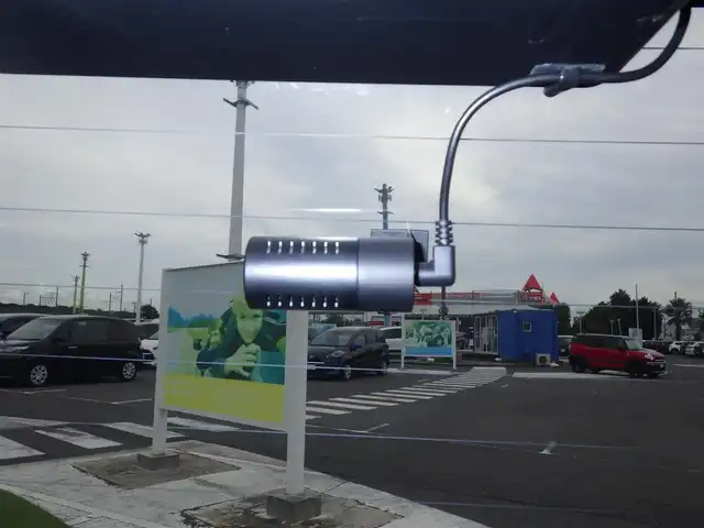 トヨタ シエンタ ハイブリッド G クエロ 千葉県 2018(平30)年 5.5万km クールボルドーガラスフレーク Toyota Safety Sense/・プリクラッシュセーフティ/・レーンディパーチャーアラート/・オートハイビーム/両側パワースライドドア/ハーフレザーシート/前席シートヒーター/純正SDナビ/地デジTV/【DVD/CD再生機能　Bluetooth接続】/バックカメラ/ドライブレコーダー（前後撮影）/革巻きステアリング/ETC/LEDヘッドライト/フォグライト/ウインカーミラー/純正16インチアルミホイル/スマートキー