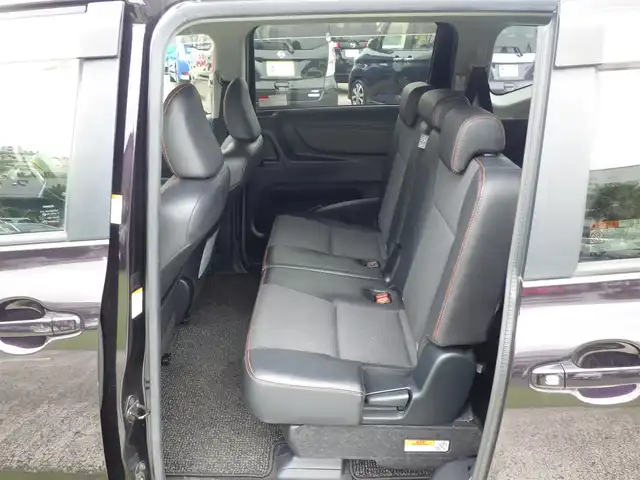 トヨタ シエンタ ハイブリッド G クエロ 千葉県 2018(平30)年 5.5万km クールボルドーガラスフレーク Toyota Safety Sense/・プリクラッシュセーフティ/・レーンディパーチャーアラート/・オートハイビーム/両側パワースライドドア/ハーフレザーシート/前席シートヒーター/純正SDナビ/地デジTV/【DVD/CD再生機能　Bluetooth接続】/バックカメラ/ドライブレコーダー（前後撮影）/革巻きステアリング/ETC/LEDヘッドライト/フォグライト/ウインカーミラー/純正16インチアルミホイル/スマートキー