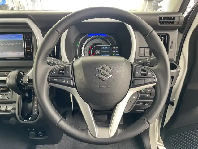 スズキ ハスラー HYBRID X 道央・札幌 2024(令6)年 0.6万km ピュアホワイトP ・4WD/・スズキセーフティサポート/・衝突被害軽減ブレーキ/・純正SDナビ/（FM/AM/CD/DVD/SD/BT/フルセグTV）/・バックカメラ/ビルトインETC/・アダプティブクルーズコントロール/・LEDヘッドライト/フォグランプ/・スマートキー/スペアキー/・取扱説明書/保証書/・シートヒーター/・オートライト