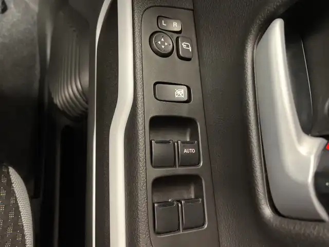 スズキ ハスラー HYBRID X 道央・札幌 2024(令6)年 0.6万km ピュアホワイトP ・4WD/・スズキセーフティサポート/・衝突被害軽減ブレーキ/・純正SDナビ/（FM/AM/CD/DVD/SD/BT/フルセグTV）/・バックカメラ/ビルトインETC/・アダプティブクルーズコントロール/・LEDヘッドライト/フォグランプ/・スマートキー/スペアキー/・取扱説明書/保証書/・シートヒーター/・オートライト