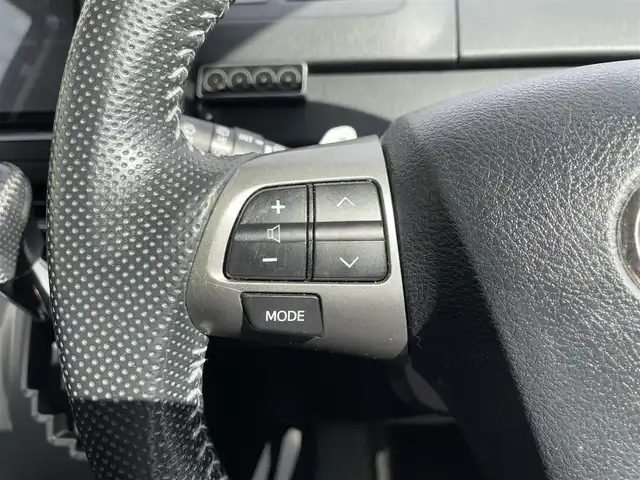 トヨタ ヴォクシー ZS 煌Ⅱ 長野県 2012(平24)年 15.6万km ブラック ワンオーナー/社外HDDナビ/・Bluetooth/CD/DVD/ワンセグTV/ビルトインETC/3列シート/ドライブレコーダー前方のみ/純正フロアマット/布系シート/両側パワースライドドア/社外16インチAW/キセノンオートライト/フォグランプ/Wエアバック/クルーズコントロール追従無し/パドルシフト/スマートキー/スペアキー1本/冷房WAC