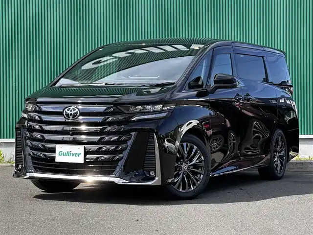 トヨタ ヴェルファイア Z プレミア 宮城県 2025(令7)年 0.4万km ブラック 14インチリアエンターテインメントシステム/・JBLプレミアムサウンドシステム/・HDMI端子/寒冷地仕様/＝＝＝/左右独立ムーンルーフ/トヨタチームメイト/・アドバンストパーク/・パーキングサポートブレーキ（周辺静止物）/・アドバンストドライブ/・緊急時操舵支援/・フロントクロストラフィックアラート/・レーンチェンジアシスト/・ドライバーモニターカメラ/セーフティセンス/・プリクラッシュセーフティ/・レーントレーシングアシスト/・全車速追従機能付レーダークルーズコントロール/・アダプティブハイビームシステム/・ロードサインアシスト/・ドライバー異常時対応システム/・プロアクティブドライビングアシスト/・発進遅れ告知機能/BSM/パーキングサポートブレーキ/デジタルインナーミラー/ドラレコ/14インチディスプレイオーディオ/・車載ナビ/・地デジTV/・ETC2.0/パノラミックビューモニター/ヘッドアップディスプレイ/両側パワースライドドア/パワーバックドア/本革シート/シートヒーター/ベンチレーション/ステアリングヒーター