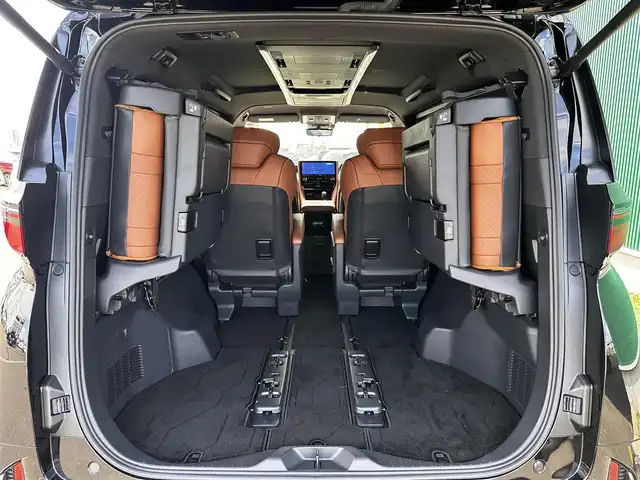 トヨタ ヴェルファイア Z プレミア 宮城県 2025(令7)年 0.4万km ブラック 14インチリアエンターテインメントシステム/・JBLプレミアムサウンドシステム/・HDMI端子/寒冷地仕様/＝＝＝/左右独立ムーンルーフ/トヨタチームメイト/・アドバンストパーク/・パーキングサポートブレーキ（周辺静止物）/・アドバンストドライブ/・緊急時操舵支援/・フロントクロストラフィックアラート/・レーンチェンジアシスト/・ドライバーモニターカメラ/セーフティセンス/・プリクラッシュセーフティ/・レーントレーシングアシスト/・全車速追従機能付レーダークルーズコントロール/・アダプティブハイビームシステム/・ロードサインアシスト/・ドライバー異常時対応システム/・プロアクティブドライビングアシスト/・発進遅れ告知機能/BSM/パーキングサポートブレーキ/デジタルインナーミラー/ドラレコ/14インチディスプレイオーディオ/・車載ナビ/・地デジTV/・ETC2.0/パノラミックビューモニター/ヘッドアップディスプレイ/両側パワースライドドア/パワーバックドア/本革シート/シートヒーター/ベンチレーション/ステアリングヒーター