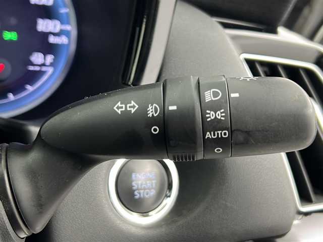 トヨタ クラウン RS－B 福島県 2018(平30)年 3.1万km ホワイトパールクリスタルシャイン /禁煙車　//ＥＴＣ　//フルセグ　//バックカメラ　//衝突軽減装置　//前席パワーシート　//レーダークルーズ　//パドルシフト　//クリアランソソナー　//オートライト　//デュアルエアコン　//純正１８インチアルミホイール　//スマートキー