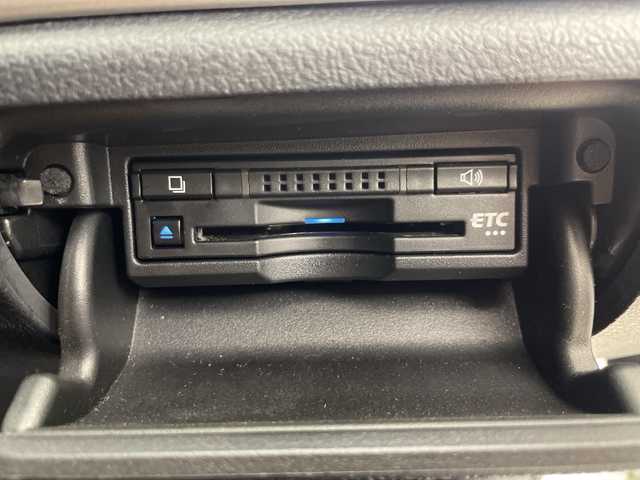 トヨタ クラウン ハイブリッド アスリートS 埼玉県 2015(平27)年 6.2万km ホワイトパールクリスタルシャイン サンルーフ/純正SDナビ/　（FM/AM/BT/CD/DVD/AUX）/バックカメラ/フルセグテレビ/パワーシート/アダプティブクルーズコントロール/衝突被害軽減ブレーキ/ビルトインETC/クリアランスソナー/ドライブレコーダー/プッシュスタート/オートライト/レザー調シートカバー/純正アルミホイール/純正フロアマット