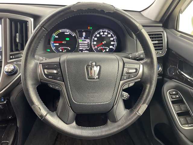 トヨタ クラウン ハイブリッド アスリートS 埼玉県 2015(平27)年 6.2万km ホワイトパールクリスタルシャイン サンルーフ/純正SDナビ/　（FM/AM/BT/CD/DVD/AUX）/バックカメラ/フルセグテレビ/パワーシート/アダプティブクルーズコントロール/衝突被害軽減ブレーキ/ビルトインETC/クリアランスソナー/ドライブレコーダー/プッシュスタート/オートライト/レザー調シートカバー/純正アルミホイール/純正フロアマット