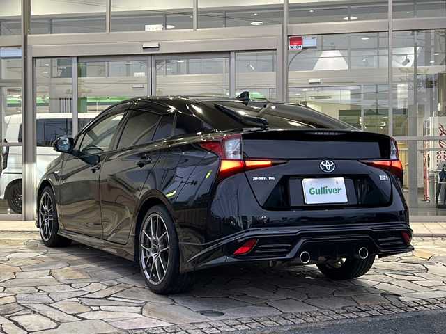 トヨタ プリウス A ツーリングセレクション 静岡県 2019(平31)年 7.8万km アティチュードブラックマイカ アルパインナビ/・TV/・CD/DVD/・SD/・AM/FM/・ipod/・Bluetooth/・HDMI/主要装備/・レーダークルーズコントロール　/・ＴＲＤエアロ　/・ＴＲＤマフラー　/・バックカメラ　/・ＥＴＣ　/・ＢＳＭ/・コーナーセンサー　/・ヘッドアップディスプレイ　/・シートヒーター　/・パーキングアシスト　/・スマートキー　/・ＳＯＳコール/・オートライト/・ステアリングリモコン/・レーンキープ/・18インチBBSホイール