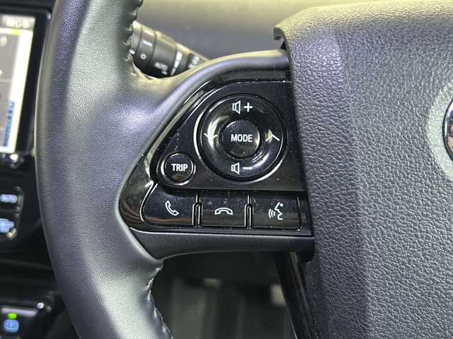 トヨタ プリウス A ツーリングセレクション 静岡県 2019(平31)年 7.8万km アティチュードブラックマイカ アルパインナビ/・TV/・CD/DVD/・SD/・AM/FM/・ipod/・Bluetooth/・HDMI/主要装備/・レーダークルーズコントロール　/・ＴＲＤエアロ　/・ＴＲＤマフラー　/・バックカメラ　/・ＥＴＣ　/・ＢＳＭ/・コーナーセンサー　/・ヘッドアップディスプレイ　/・シートヒーター　/・パーキングアシスト　/・スマートキー　/・ＳＯＳコール/・オートライト/・ステアリングリモコン/・レーンキープ/・18インチBBSホイール