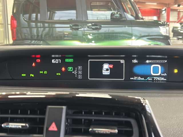 トヨタ プリウス A ツーリングセレクション 静岡県 2019(平31)年 7.8万km アティチュードブラックマイカ アルパインナビ/・TV/・CD/DVD/・SD/・AM/FM/・ipod/・Bluetooth/・HDMI/主要装備/・レーダークルーズコントロール　/・ＴＲＤエアロ　/・ＴＲＤマフラー　/・バックカメラ　/・ＥＴＣ　/・ＢＳＭ/・コーナーセンサー　/・ヘッドアップディスプレイ　/・シートヒーター　/・パーキングアシスト　/・スマートキー　/・ＳＯＳコール/・オートライト/・ステアリングリモコン/・レーンキープ/・18インチBBSホイール