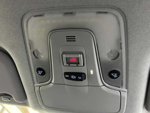 トヨタ プリウス A ツーリングセレクション 静岡県 2019(平31)年 7.8万km アティチュードブラックマイカ アルパインナビ/・TV/・CD/DVD/・SD/・AM/FM/・ipod/・Bluetooth/・HDMI/主要装備/・レーダークルーズコントロール　/・ＴＲＤエアロ　/・ＴＲＤマフラー　/・バックカメラ　/・ＥＴＣ　/・ＢＳＭ/・コーナーセンサー　/・ヘッドアップディスプレイ　/・シートヒーター　/・パーキングアシスト　/・スマートキー　/・ＳＯＳコール/・オートライト/・ステアリングリモコン/・レーンキープ/・18インチBBSホイール