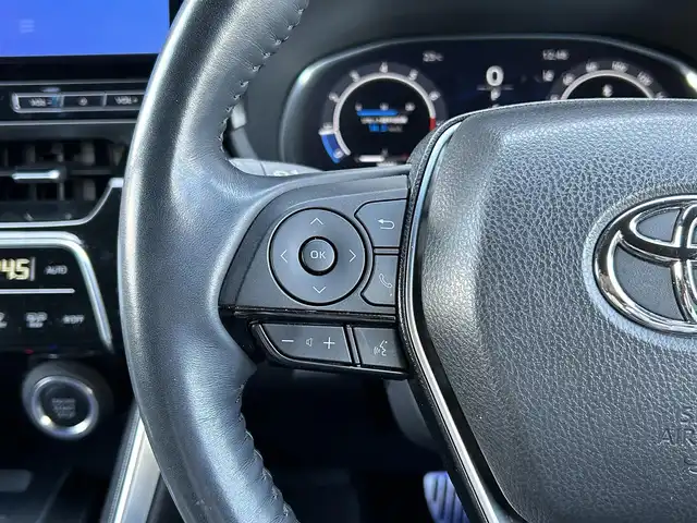 トヨタ ハリアー Z レザーパッケージ 宮崎県 2023(令5)年 3万km プラチナホワイトパールマイカ JBLディスプレイオーディオナビ/・フルセグTV/・AM/・FM/・Bluetooth/JBLサウンド/モデリスタエアロ/全方位カメラ/トヨタセーフティーセンス/コーナーセンサー/電動リアゲート/レーダークルーズコントロール/LEDライト/社外アルミホイール20インチ/ETC2.0/ブラインドスポットモニター/USBポート/ドラレコ(前)/パワーシート/レザーシート/オートホールド/電動ランバーサポート/ハンドルヒーター/シートベンチレーション/シートヒーター/デジタルインナーミラー