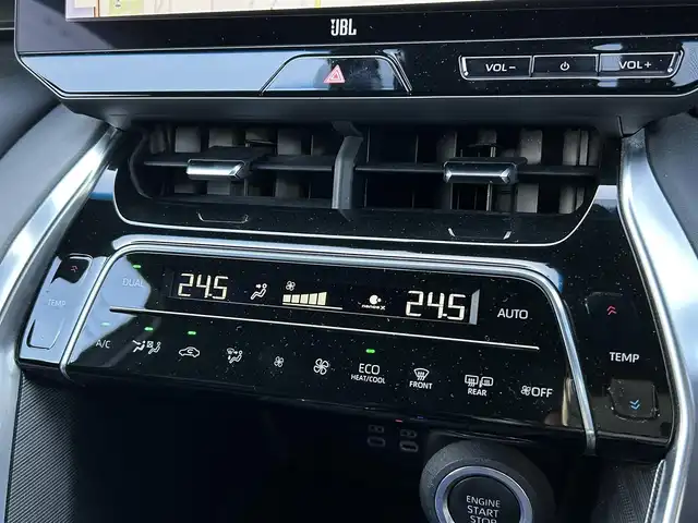 トヨタ ハリアー Z レザーパッケージ 宮崎県 2023(令5)年 3万km プラチナホワイトパールマイカ JBLディスプレイオーディオナビ/・フルセグTV/・AM/・FM/・Bluetooth/JBLサウンド/モデリスタエアロ/全方位カメラ/トヨタセーフティーセンス/コーナーセンサー/電動リアゲート/レーダークルーズコントロール/LEDライト/社外アルミホイール20インチ/ETC2.0/ブラインドスポットモニター/USBポート/ドラレコ(前)/パワーシート/レザーシート/オートホールド/電動ランバーサポート/ハンドルヒーター/シートベンチレーション/シートヒーター/デジタルインナーミラー