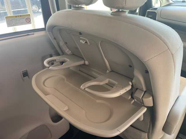 日産 セレナ X 埼玉県 2017(平29)年 4.2万km マルーンレッド インテリジェント エマージェンシーブレーキ/純正8インチナビ/　　CD/DVD/BT/フルセグ/USB/アラウンドビューモニター/フリップダウンモニター/両側電動スライドドア/クルーズコントロール/オートライト/コーナーセンサー/ETC/スマートキー×2/禁煙車