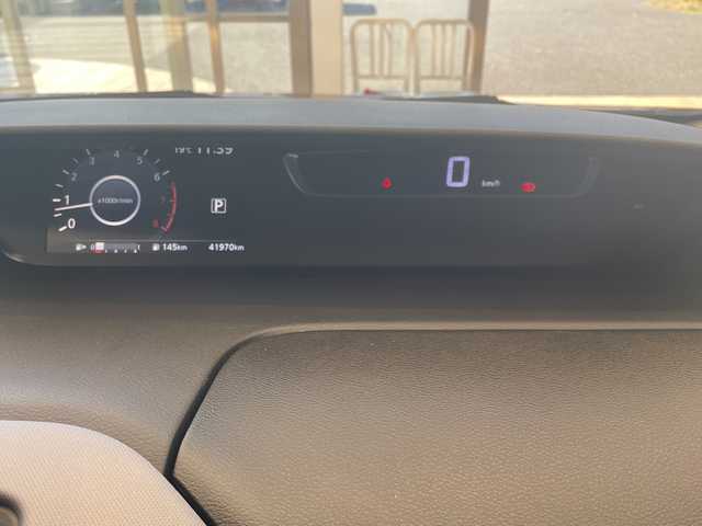 日産 セレナ X 埼玉県 2017(平29)年 4.2万km マルーンレッド インテリジェント エマージェンシーブレーキ/純正8インチナビ/　　CD/DVD/BT/フルセグ/USB/アラウンドビューモニター/フリップダウンモニター/両側電動スライドドア/クルーズコントロール/オートライト/コーナーセンサー/ETC/スマートキー×2/禁煙車