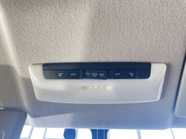 日産 セレナ X 埼玉県 2017(平29)年 4.2万km マルーンレッド インテリジェント エマージェンシーブレーキ/純正8インチナビ/　　CD/DVD/BT/フルセグ/USB/アラウンドビューモニター/フリップダウンモニター/両側電動スライドドア/クルーズコントロール/オートライト/コーナーセンサー/ETC/スマートキー×2/禁煙車