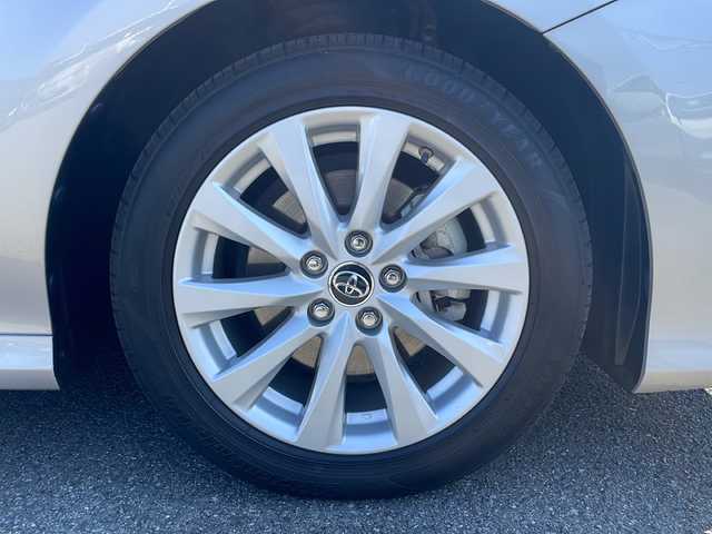 トヨタ カムリ G 兵庫県 2017(平29)年 6.2万km スティールブロンドM 純正ナビ（AM/FM/BT)/・フルセグTV/追従付きクルーズコントロール/レーンアシスト/車両接近通報装置/オートライト/横滑り防止/スポーツモード/エコモード/EVモード