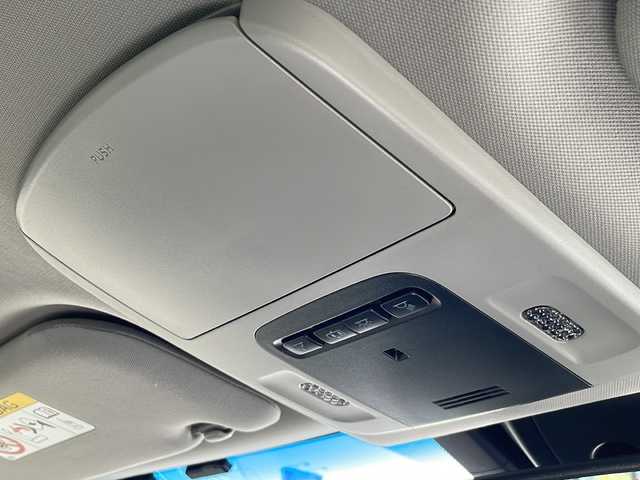 トヨタ カムリ G 兵庫県 2017(平29)年 6.2万km スティールブロンドM 純正ナビ（AM/FM/BT)/・フルセグTV/追従付きクルーズコントロール/レーンアシスト/車両接近通報装置/オートライト/横滑り防止/スポーツモード/エコモード/EVモード