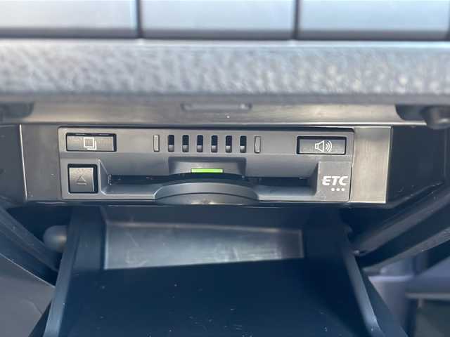 トヨタ カムリ G 兵庫県 2017(平29)年 6.2万km スティールブロンドM 純正ナビ（AM/FM/BT)/・フルセグTV/追従付きクルーズコントロール/レーンアシスト/車両接近通報装置/オートライト/横滑り防止/スポーツモード/エコモード/EVモード