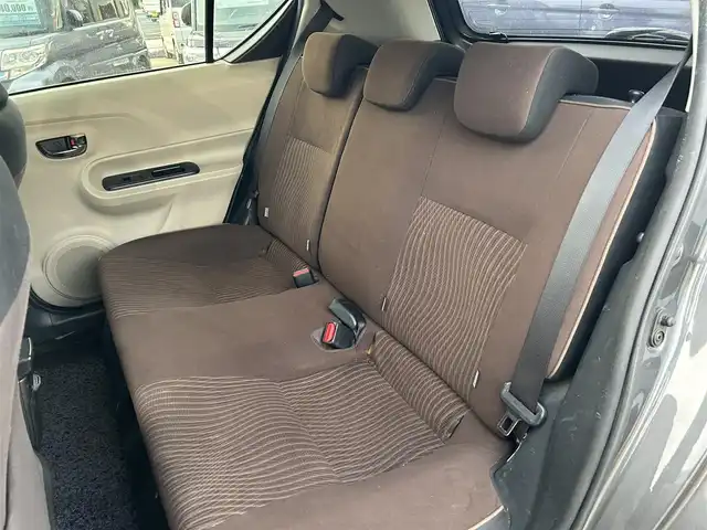 トヨタ アクア G 沖縄県 2014(平26)年 6.9万km グレーメタリック (株)IDOMが運営する【じしゃロンコザ店】の自社ローン専用車両になりますこちらは現金またはオートローンご利用時の価格です。自社ローンご希望の方は別途その旨お申付け下さい/純正ナビ　/ＥＴＣ　/パワーステアリング　/パワーウィンドウ　/アイドリングストップ　/純正フロアマット　/オートライト/LEDヘッドライト/プッシュスタート/スマートキー　/スペアキー　/取扱説明書