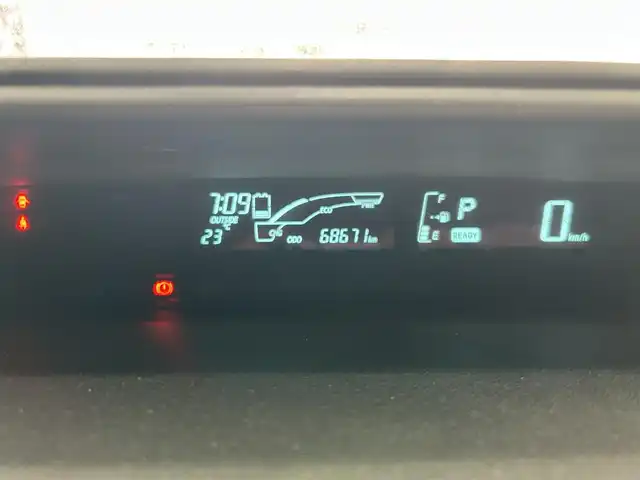 トヨタ アクア G 沖縄県 2014(平26)年 6.9万km グレーメタリック (株)IDOMが運営する【じしゃロンコザ店】の自社ローン専用車両になりますこちらは現金またはオートローンご利用時の価格です。自社ローンご希望の方は別途その旨お申付け下さい/純正ナビ　/ＥＴＣ　/パワーステアリング　/パワーウィンドウ　/アイドリングストップ　/純正フロアマット　/オートライト/LEDヘッドライト/プッシュスタート/スマートキー　/スペアキー　/取扱説明書