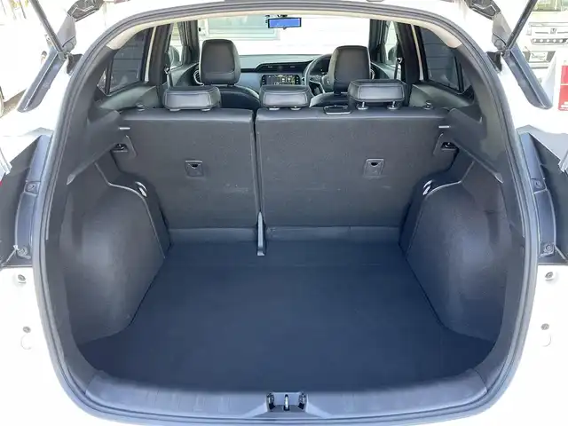 日産 キックス X 福岡県 2022(令4)年 5.4万km ブリリアントホワイトパール/ピュアブラック 2トーン ワンオーナー/プロパイロット/インテリジェントルームミラー/純正9インチメモリナビ【MM321D-L】/　(AM/FM/CD/DVD/Bluetooth/フルセグTV/)/インテリジェントアラウンドビューモニター/バック/フロント/サイドカメラ/運転支援/・インテリジェント エマージェンシーブレーキ/・踏み間違い衝突防止アシスト/・車線逸脱警報/・車線逸脱防止支援システム/・ヒルスタートアシスト/・ビークルダイナミクスコントロール/ふらつき警報/純正17インチホルミホイール/ルーフレール/純正前後ドライブレコーダー【DH5-D】/純正ビルトインETC2.0/黒ハーフレザーシート/ステアリングヒーター/革巻きステアリング/ステアリングスイッチ/シートヒーター（D/N）/純正ドアバイザー/純正フロアマット/ISOFIX対応/スペアキー×1/保証書/取扱説明書