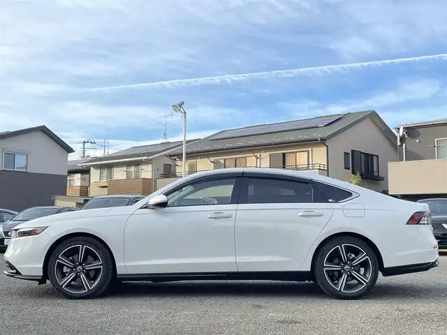 ホンダ アコード e:HEV 宮城県 2025(令7)年 0.3万km プラチナホワイトパール ホンダセンシング　360＋/Google搭載 12.3インチHonda CONNECTディスプレー/ＢＯＳＥプレミアムサウンド/３６０度アラウンドビューカメラ/フルセグＴＶ/ＡＭ／ＦＭ／Ｂｌｕｅｔｏｏｔｈ／前後席ＵＳＢ/レーダークルーズコントロール/ヘッドアップディスプレイ/レーンキープアシスト/ブラインドスポットモニター/衝突被害軽減ブレーキ/LEDアンビエントライト/全席シートヒーター/ハンドルヒーター/ワイヤレス充電器/リアドアサンシェード/純正フロアマット/ビルトインETC2.0/スマートキーx2