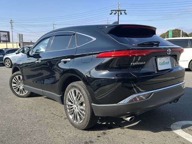 トヨタ ハリアー ハイブリッド Z 岐阜県 2023(令5)年 4.5万km ブラック 登録時走行距離44338km/ディスプレイオーディオ/全方位カメラ/ＪＢＬサウンド/パノラマルーフ/デジタルインナーミラー/ハーフレザーシート/電動リアゲート/パワーシート/ＥＴＣ/ＵＳＢ/Ｂｌｕｅｔｏｏｔｈ/純正アルミホイール/純正フロアマット/プッシュスタート/スマートキー/オートライト/オートハイビーム/コーナーセンサー前後/LEDヘッドライト/衝突軽減システム/ワンオーナー車/レーンキープアシスト/ウィンカーミラー/保証書/取説