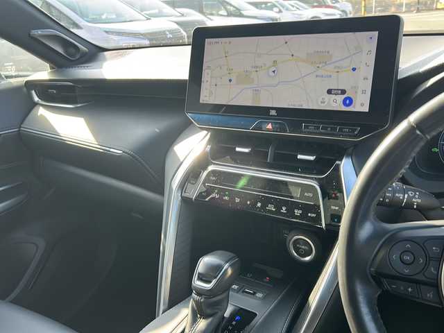 トヨタ ハリアー ハイブリッド Z 岐阜県 2023(令5)年 4.5万km ブラック 登録時走行距離44338km/ディスプレイオーディオ/全方位カメラ/ＪＢＬサウンド/パノラマルーフ/デジタルインナーミラー/ハーフレザーシート/電動リアゲート/パワーシート/ＥＴＣ/ＵＳＢ/Ｂｌｕｅｔｏｏｔｈ/純正アルミホイール/純正フロアマット/プッシュスタート/スマートキー/オートライト/オートハイビーム/コーナーセンサー前後/LEDヘッドライト/衝突軽減システム/ワンオーナー車/レーンキープアシスト/ウィンカーミラー/保証書/取説